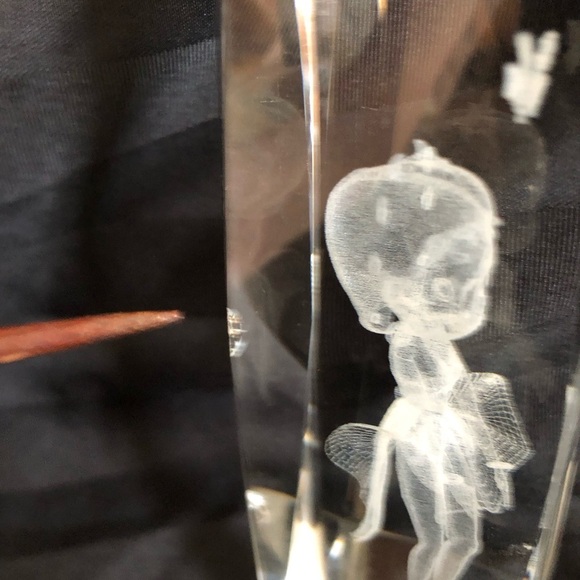 Betty Boop Crystal Etched Paperweight - Picture 10 of 11